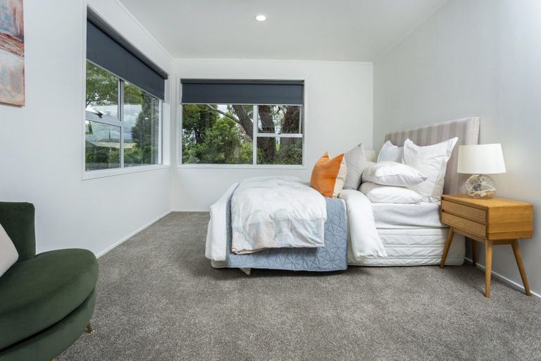 Photo of property in 22 St Catherine Crescent, West Harbour, Auckland, 0618