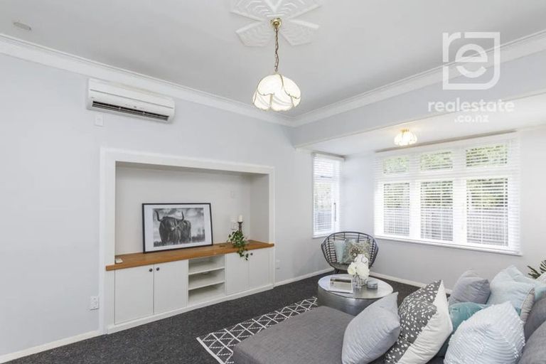 Photo of property in 42 Alfred Street, Roslyn, Palmerston North, 4414