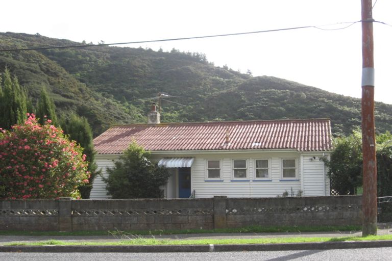 Photo of property in 50 Judd Crescent, Naenae, Lower Hutt, 5011