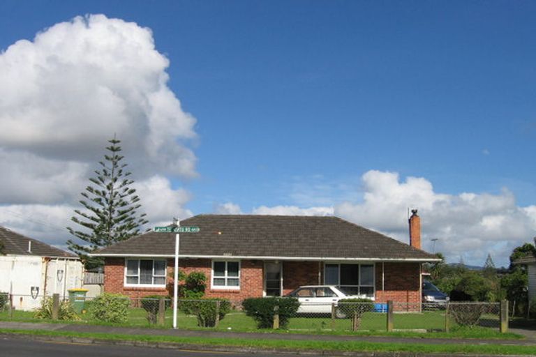 Photo of property in 658 Te Atatu Road, Te Atatu Peninsula, Auckland, 0610