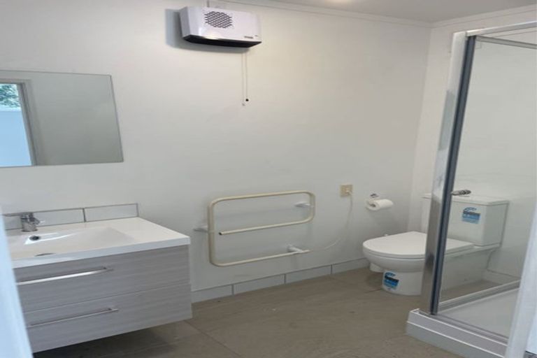 Photo of property in 171c Colwill Road, Massey, Auckland, 0614