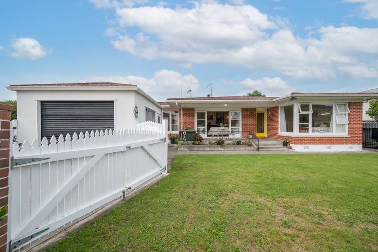 Photo of property in 4 Harpham Street, Taradale, Napier, 4112