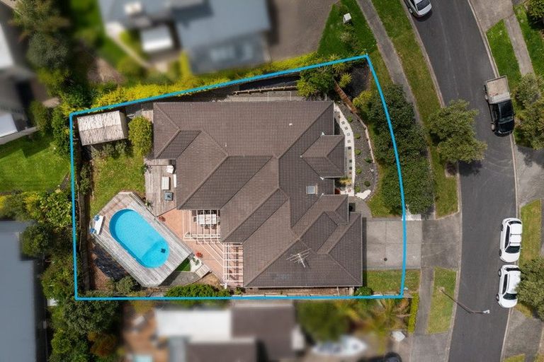 Photo of property in 15 Rangi Avenue, Schnapper Rock, Auckland, 0632