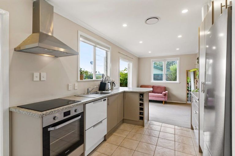 Photo of property in 4b Lancaster Road, Beach Haven, Auckland, 0626