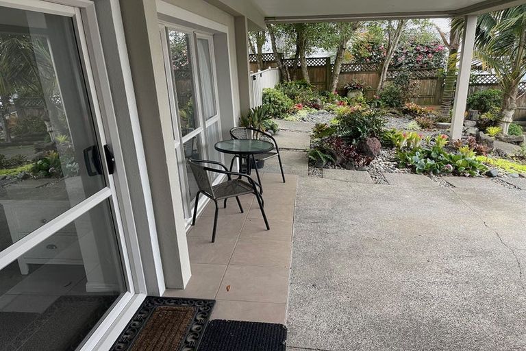 Photo of property in 6 Judkins Crescent, Cockle Bay, Auckland, 2014