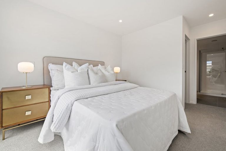 Photo of property in 529 Massey Road, Mangere, Auckland, 2022