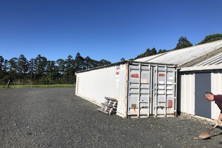 Photo of property in 2 Dunlop Road, Westgate, Auckland, 0814