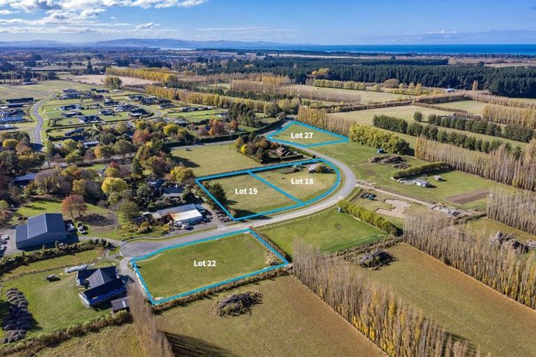 Photo of property in 21 Cricklewood Close, Woodend, 7691