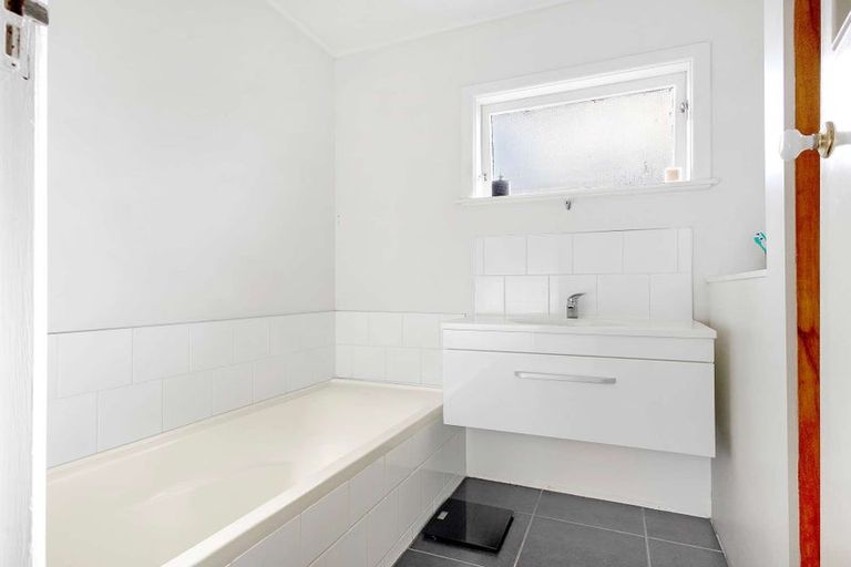 Photo of property in 902 Nelson Street North, Mahora, Hastings, 4120