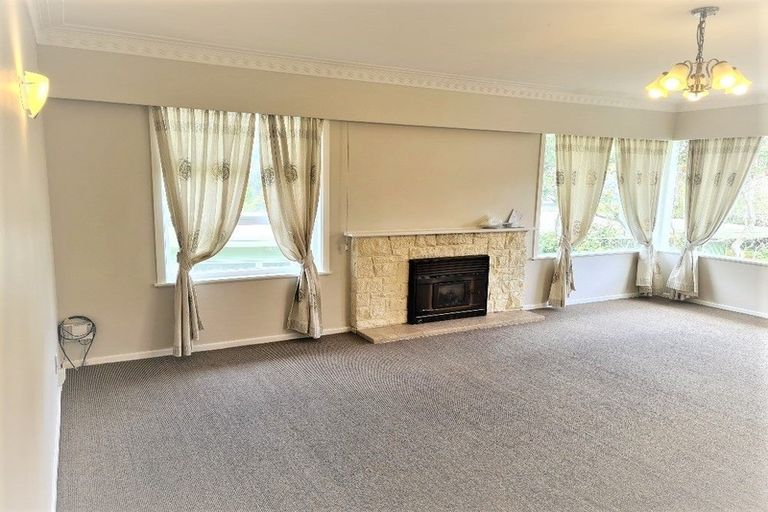 Photo of property in 6 Nicholson Place, Hillcrest, Auckland, 0627