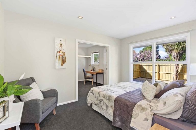 Photo of property in 4 Farnham Place, Ilam, Christchurch, 8041