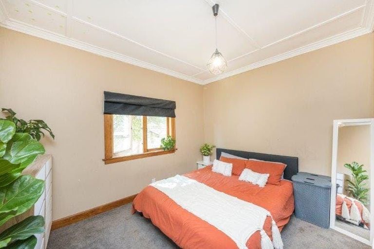 Photo of property in 28 Karina Terrace, Roslyn, Palmerston North, 4414