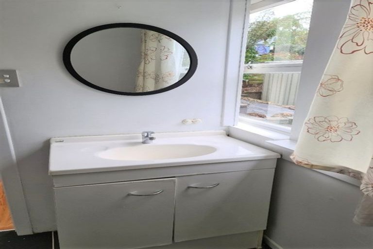 Photo of property in 6 Nicholson Place, Hillcrest, Auckland, 0627