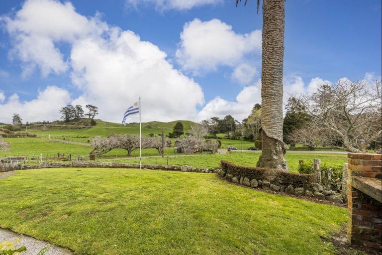 Photo of property in 614 Lincoln Road, Everett Park, Inglewood, 4389