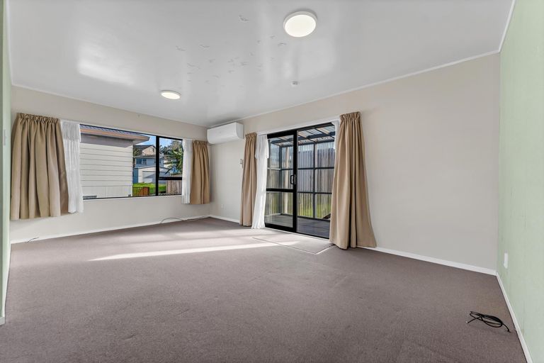Photo of property in 9b Boundary Road, Opaheke, Papakura, 2113