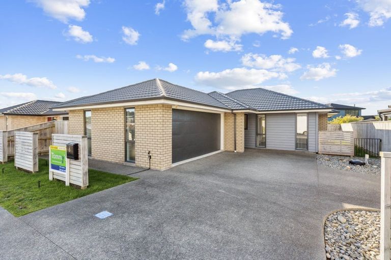 Photo of property in 5 Pohe Street, Waikanae, 5036