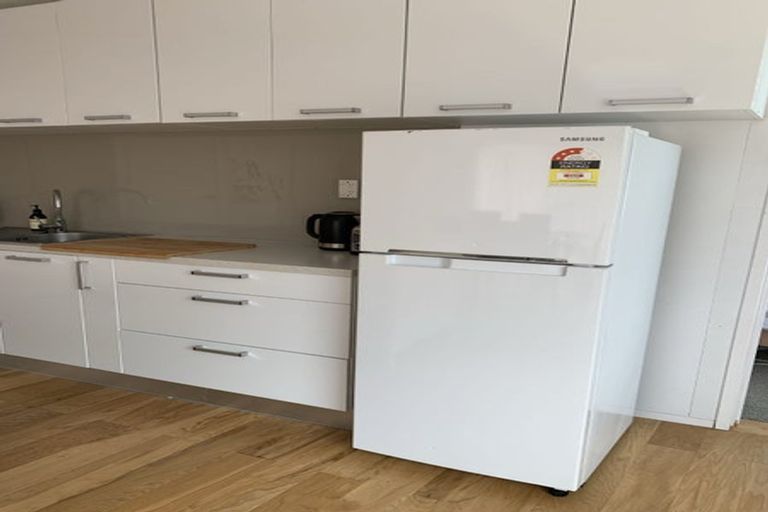 Photo of property in 4/87 Ocean View Road, Hillcrest, Auckland, 0627