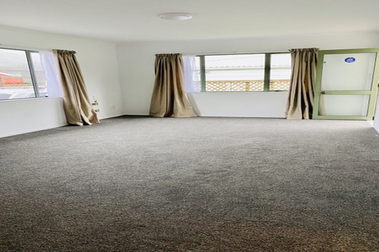 Photo of property in 13 Rawson Street, Tawa, Wellington, 5028