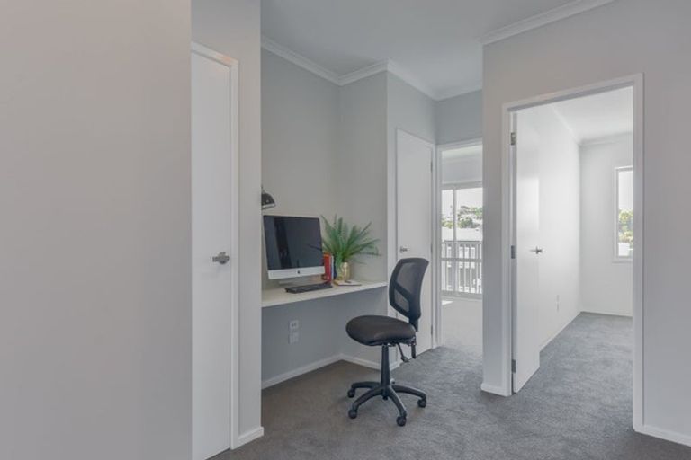 Photo of property in 44 Karepiro Drive, Stanmore Bay, Whangaparaoa, 0932