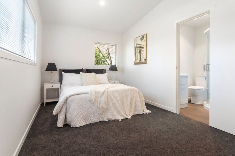 Photo of property in 201 Pakuranga Road, Pakuranga, Auckland, 2010