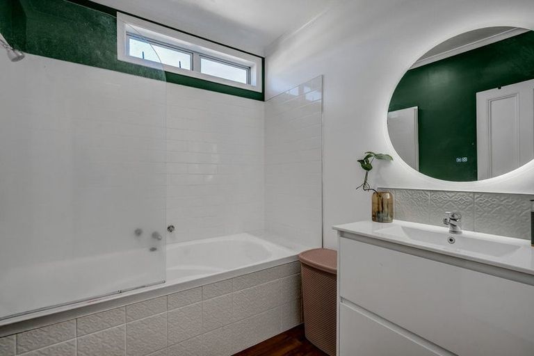 Photo of property in 2 Ohawe Terrace, Ohawe, Hawera, 4671