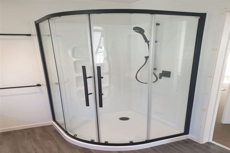 Photo of property in 11 Litchfield Place, Clarks Beach, 2122