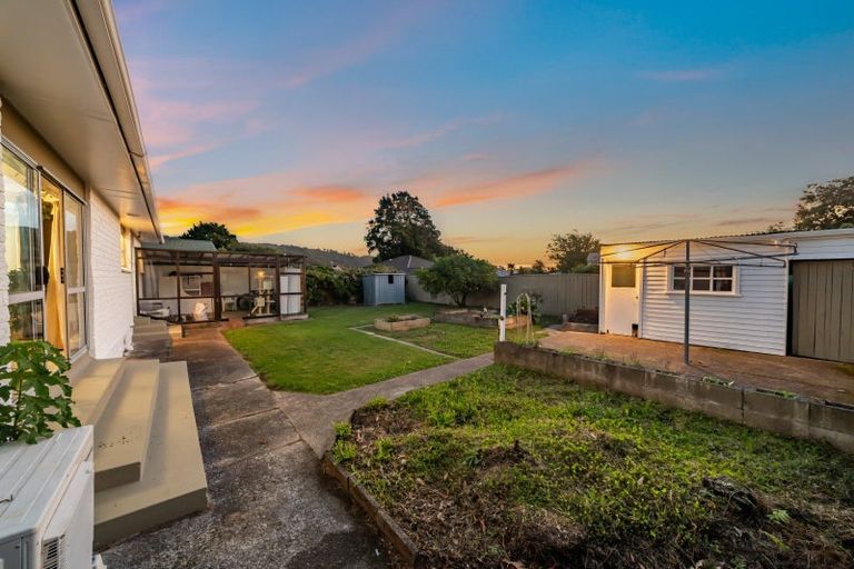 Photo of property in 6 Cruickshank Road, Clouston Park, Upper Hutt, 5018