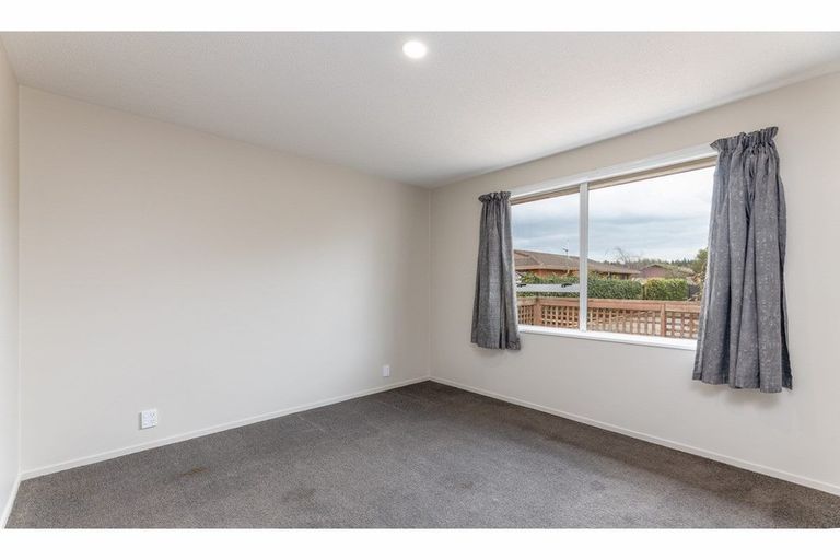 Photo of property in 2/126a Inwoods Close, Parklands, Christchurch, 8083