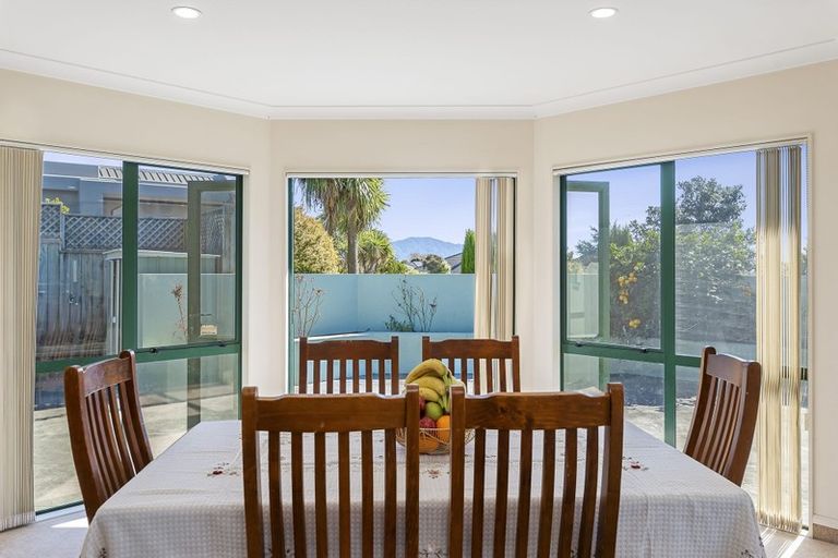 Photo of property in 2 Millennium Hill, Paraparaumu, 5032