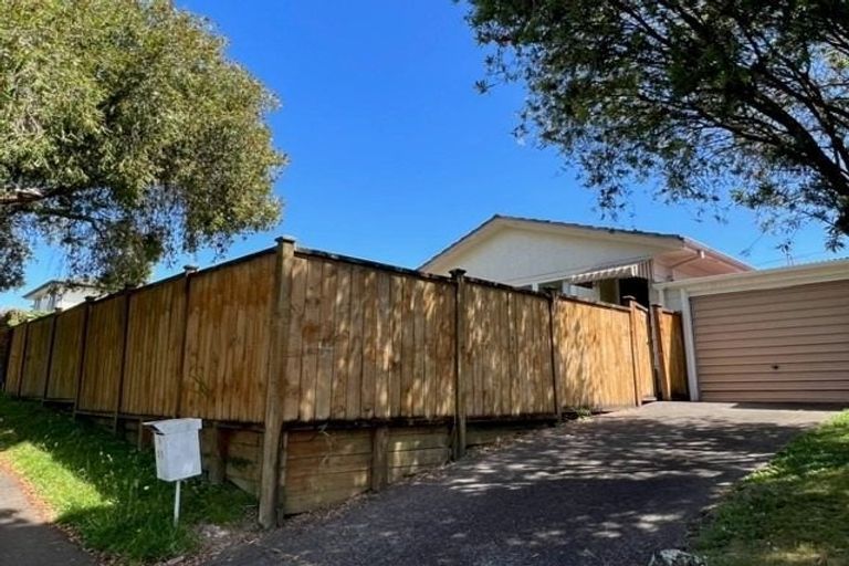 Photo of property in 2/21 Gardner Avenue, New Lynn, Auckland, 0600