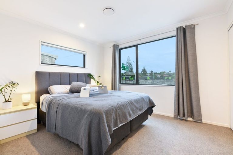 Photo of property in 32a Titoki Street, Te Atatu Peninsula, Auckland, 0610