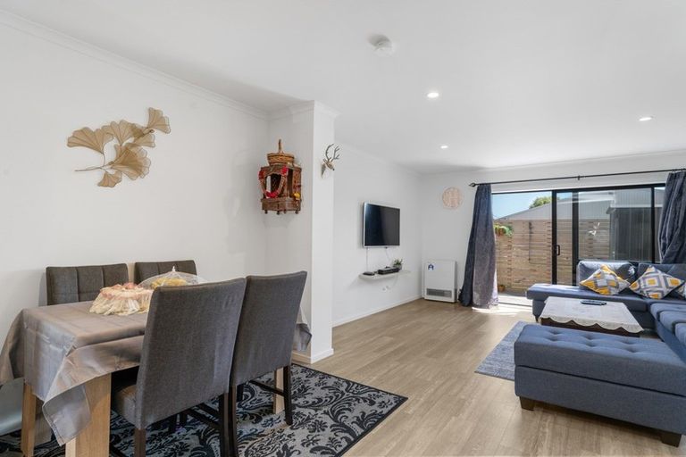 Photo of property in 19/9u Surrey Street, Tawa, Wellington, 5028