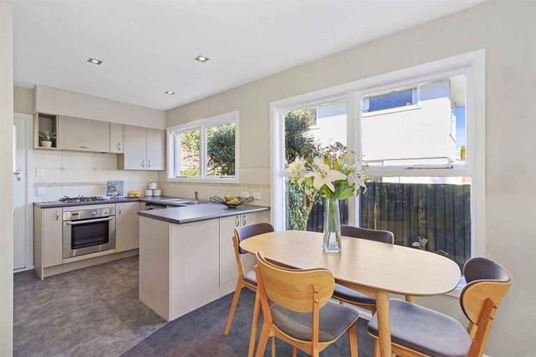 Photo of property in 4 Farnham Place, Ilam, Christchurch, 8041