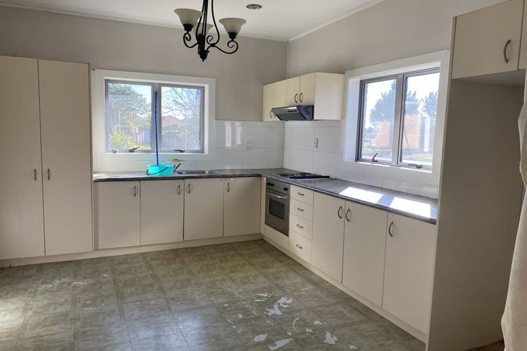 Photo of property in 323 Massey Road, Mangere East, Auckland, 2024