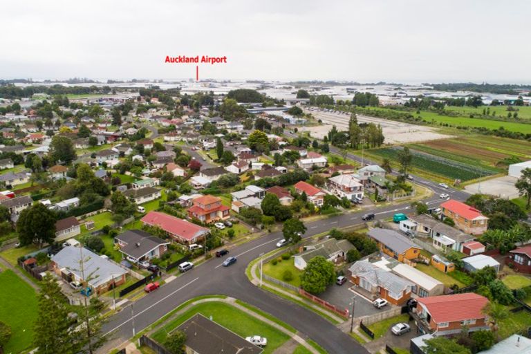Photo of property in 7 Lynette Place, Mangere, Auckland, 2022