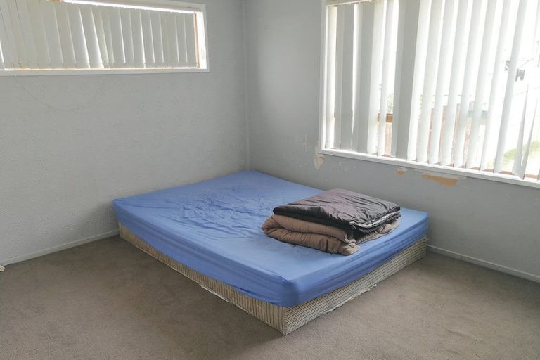 Photo of property in 43 Catkin Crescent, Papatoetoe, Auckland, 2025