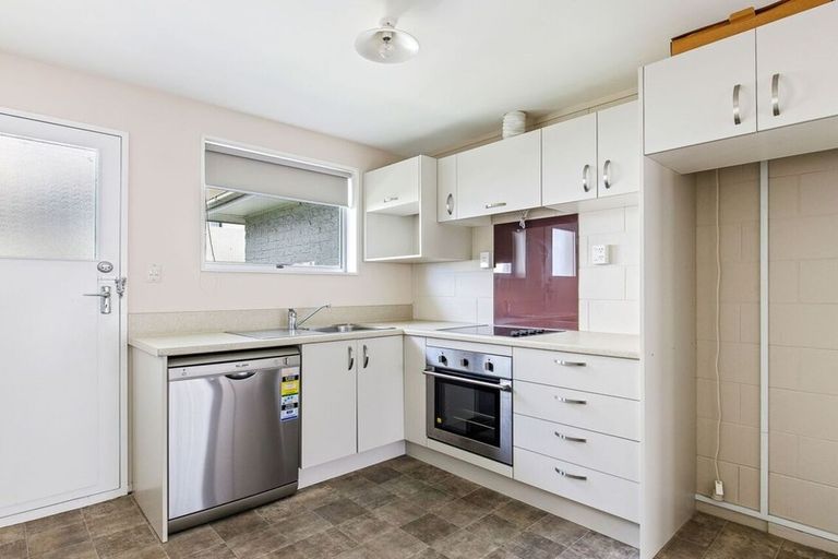 Photo of property in 2/479 Madras Street, St Albans, Christchurch, 8014