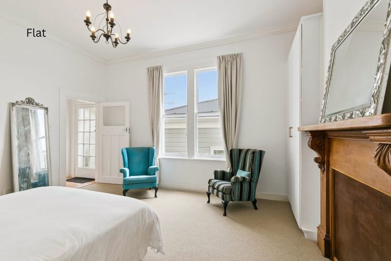 Photo of property in 51 Scarborough Terrace, Mount Victoria, Wellington, 6011