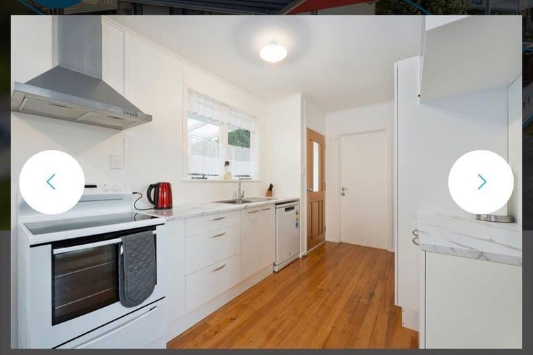Photo of property in 21 Arlette Place, Massey, Auckland, 0614