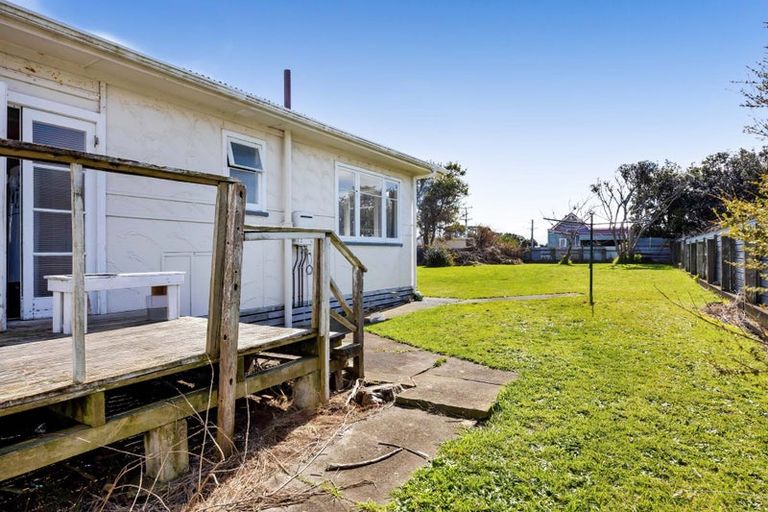 Photo of property in 21 Kapuni Street, Manaia, 4612
