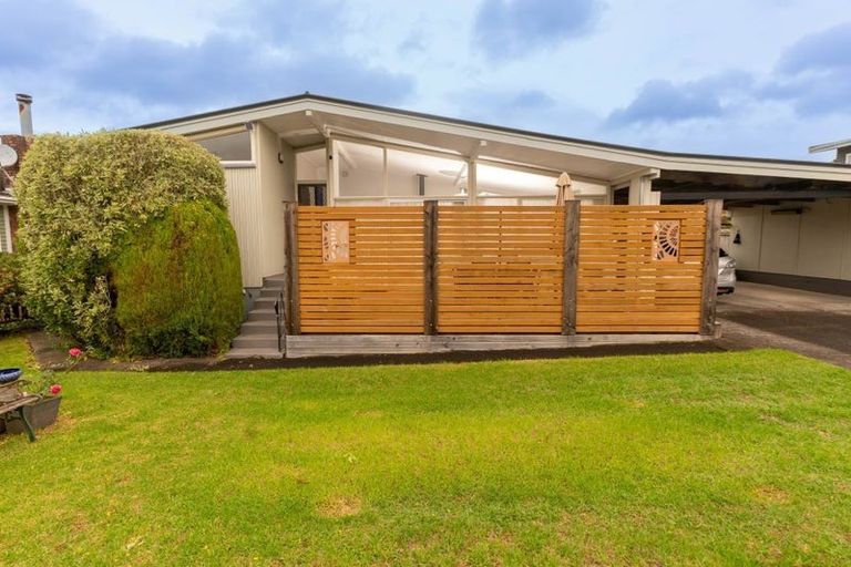 Photo of property in 68 Muir Avenue, Mangere Bridge, Auckland, 2022
