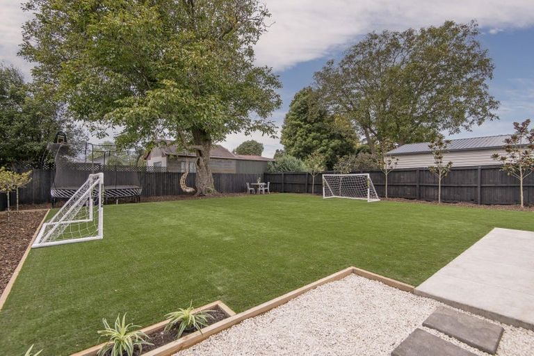 Photo of property in 64 Wilsons Road, Saint Martins, Christchurch, 8022