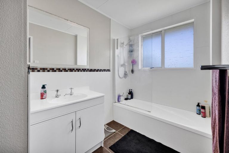 Photo of property in 17 Suther Street, Waverley, 4510