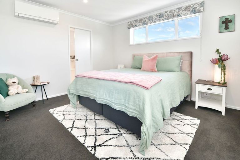 Photo of property in 36 Manhattan Rise, Orewa, 0931