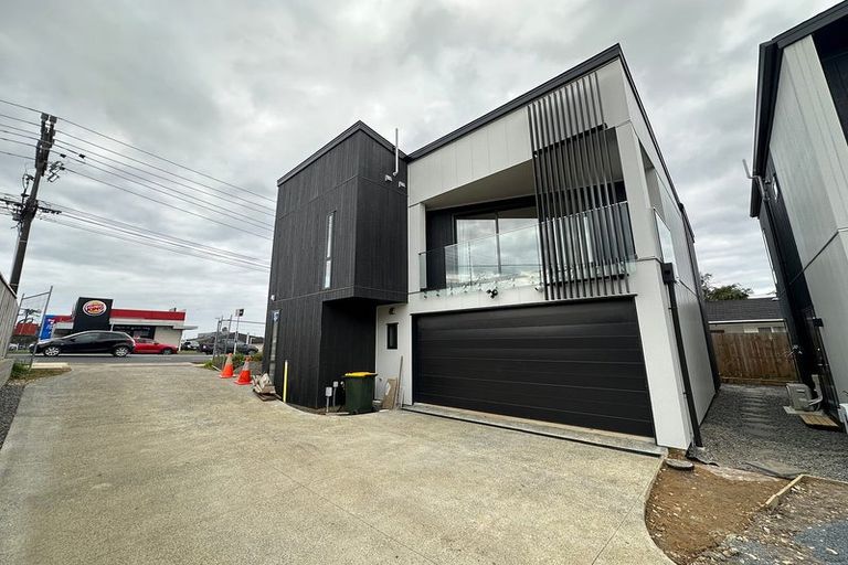 Photo of property in 8 Sunnybrae Road, Hillcrest, Auckland, 0627