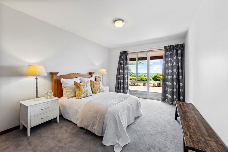 Photo of property in 1 Watlings Place, Kennedys Bush, Christchurch, 8025