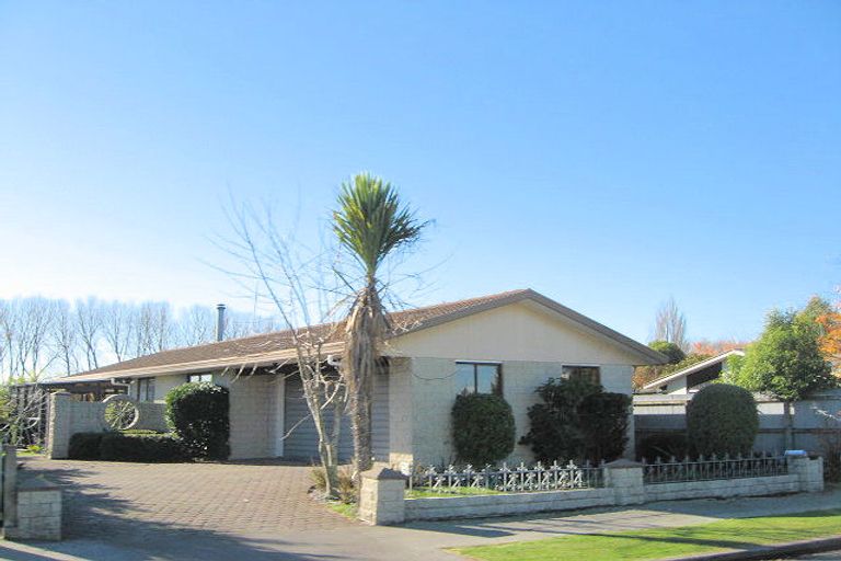 Photo of property in 2 Shannon Place, Belfast, Christchurch, 8051