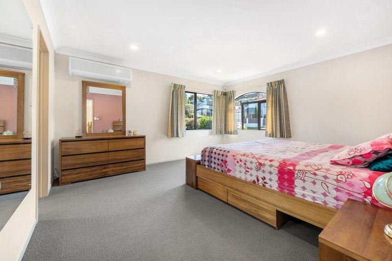 Photo of property in 26 Chateau Rise, Flat Bush, Auckland, 2016