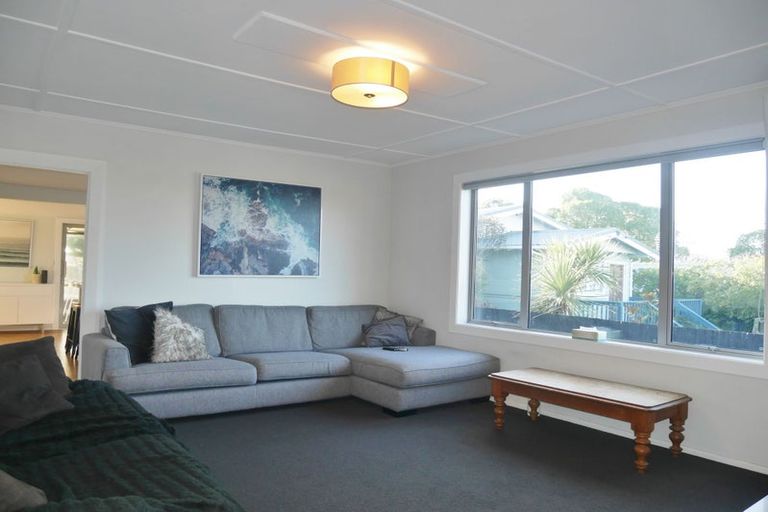 Photo of property in 14 Pacific Road, North New Brighton, Christchurch, 8083