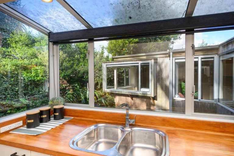 Photo of property in 196 Victoria Avenue, Hokowhitu, Palmerston North, 4410